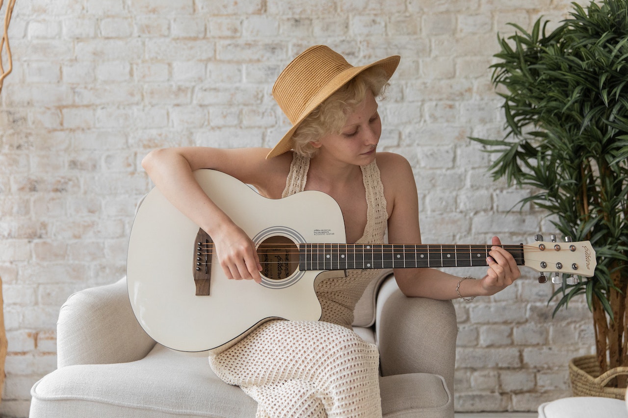 Créer sa propre musique : les bases de l’écriture de chansons