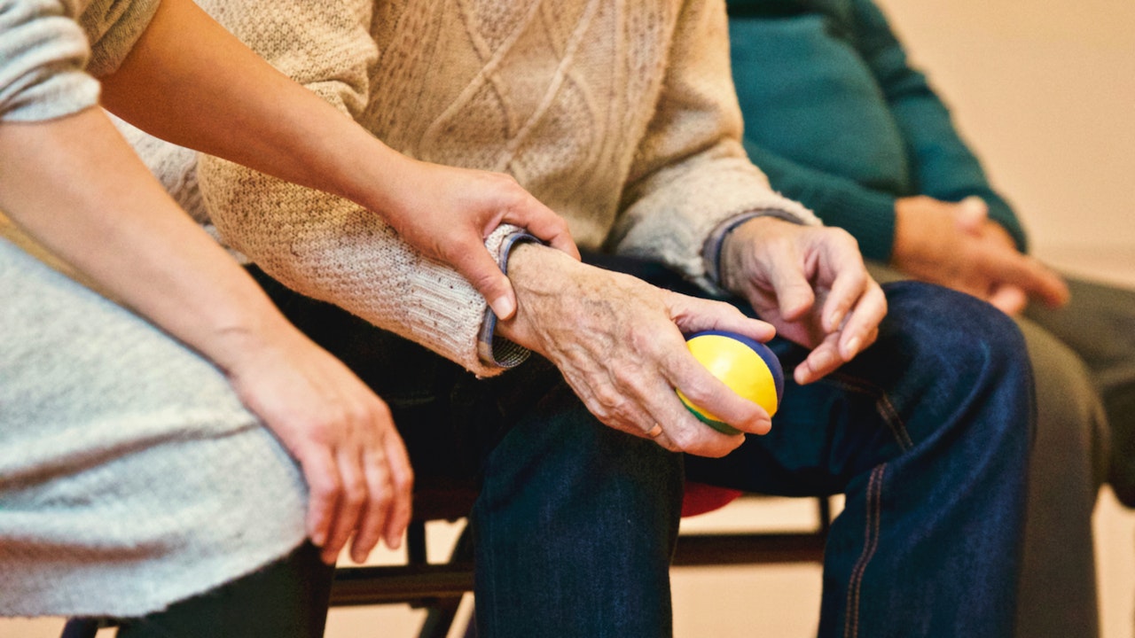 La douleur chez la personne âgée, un sujet central pour l’infirmière libérale, une formation essentielle